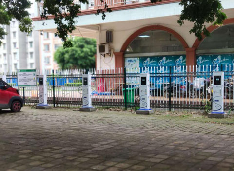 柳州市第八中学-7KW立式交流充电桩-60KW双枪直流充电桩(图1)